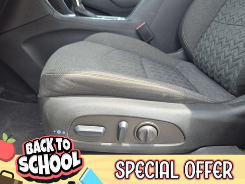 Used 2022 Chevrolet Equinox LT FWD image 25