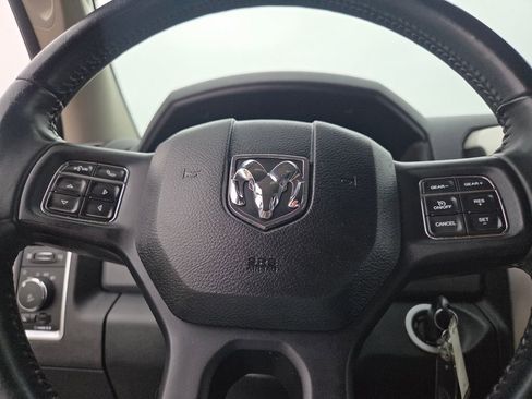 Used 2018 RAM 1500 Big Horn AWD/4WD image 30