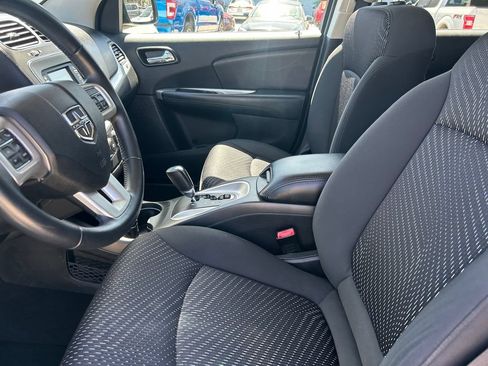 Used 2017 Dodge Journey SXT FWD image 11