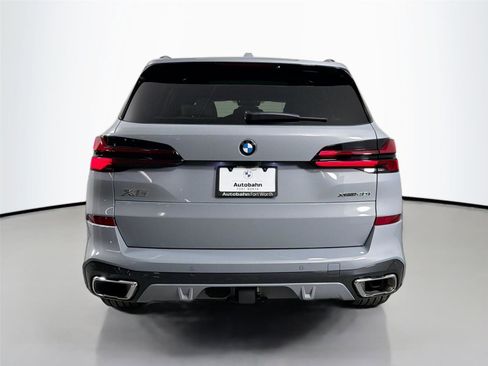 Used 2026 BMW X5 xDrive40i w/ M Sport Package AWD/4WD image 6