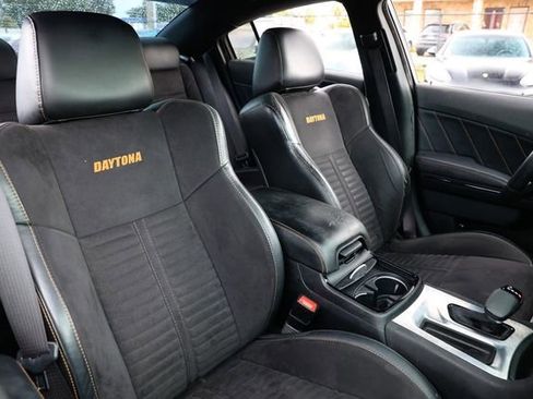 Used 2017 Dodge Charger R/T image 18