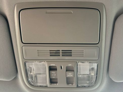 Used 2021 Honda CR-V EX image 31
