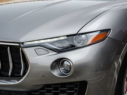 Used 2017 Maserati Levante S AWD/4WD image 53
