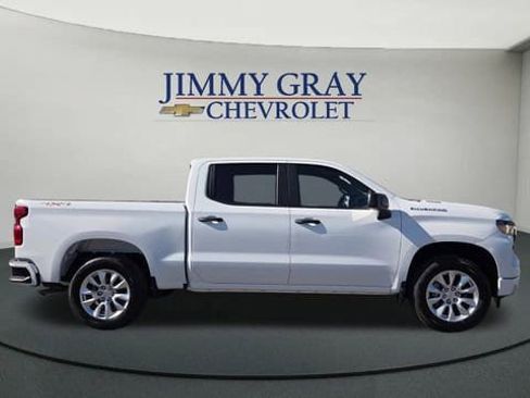 New 2026 Chevrolet Silverado 1500 Custom image 2