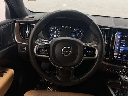 Used 2021 Volvo XC60 T5 Inscription w/ Advanced Package AWD/4WD image 17