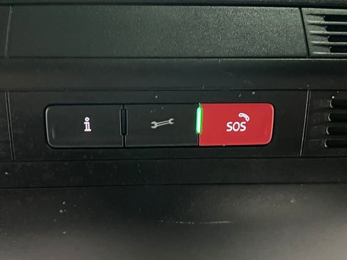 Used 2023 Volkswagen Tiguan SE R-Line image 13