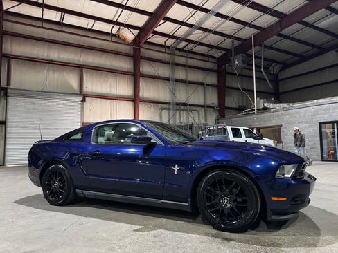 Used 2012 Ford Mustang Premium w/ Electronics Pkg image 3