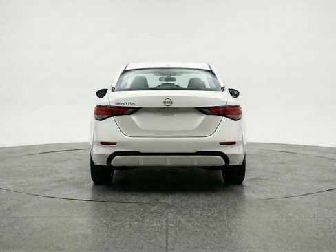 Used 2025 Nissan Sentra SV image 6