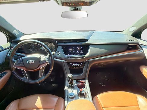 Used 2021 Cadillac XT5 Premium Luxury image 16