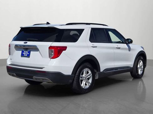 Used 2023 Ford Explorer XLT w/ Equipment Group 202A RWD image 6