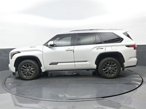 Used 2024 Toyota Sequoia Platinum image 7