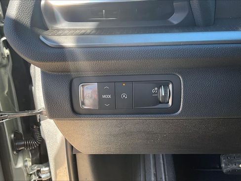 New 2026 Chevrolet Traverse LT w/ Enhanced Driving Package image 16