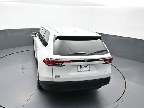 Certified 2026 Toyota Grand Highlander XLE image 40