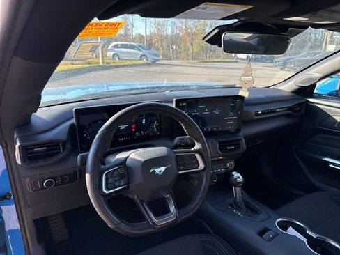 Used 2024 Ford Mustang EcoBoost image 11