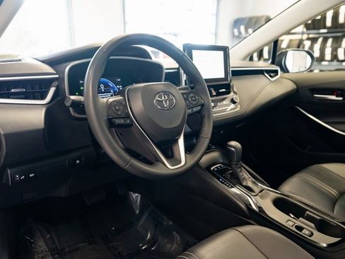 Used 2023 Toyota Corolla XLE w/ Carpet Mat Package (TMS) image 25