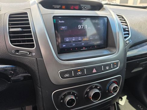 Used 2015 Kia Sorento LX FWD image 12