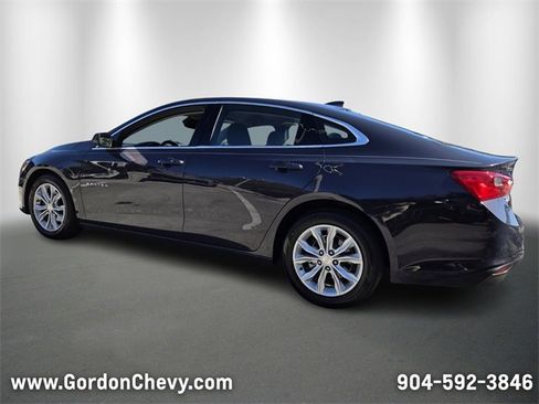 Used 2025 Chevrolet Malibu LT image 3