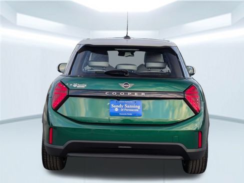 New 2026 MINI Cooper 4-Door Hardtop FWD image 4