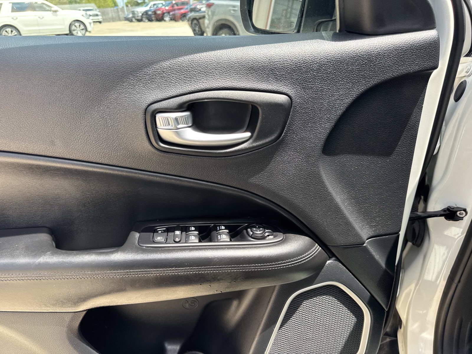 Used 2021 Jeep Compass Latitude FWD image 19