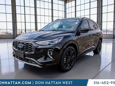 Used 2023 Ford Escape ST-Line Elite AWD/4WD image 31