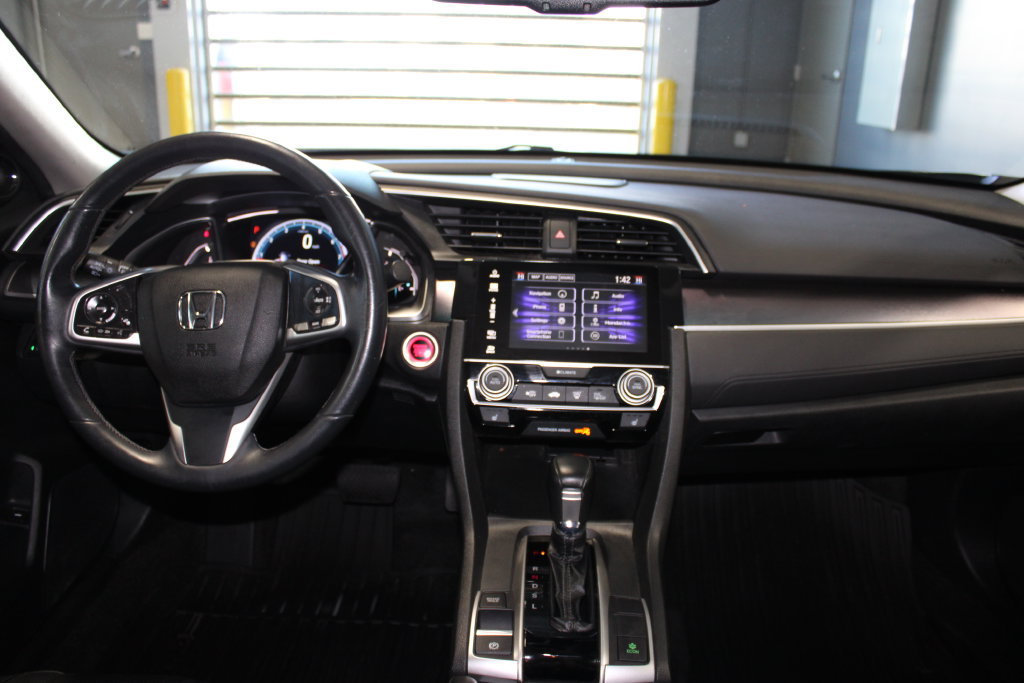 Used 2017 Honda Civic Touring image 13