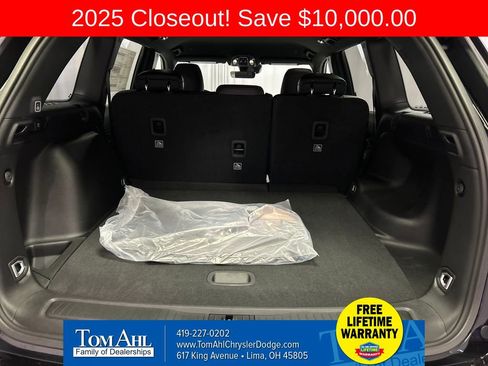 New 2025 Jeep Grand Cherokee Altitude image 22