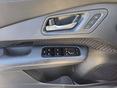 Used 2024 Nissan Ariya FWD image 28