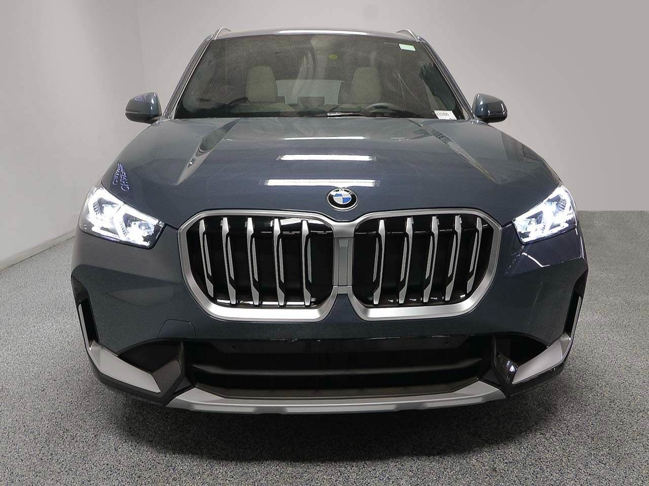 Used 2026 BMW X1 xDrive28i w/ Convenience Package AWD/4WD image 2