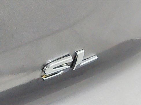 Used 2025 Nissan Pathfinder SL FWD image 25