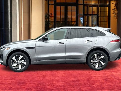 New 2025 Jaguar F-PACE R-Dynamic S image 3