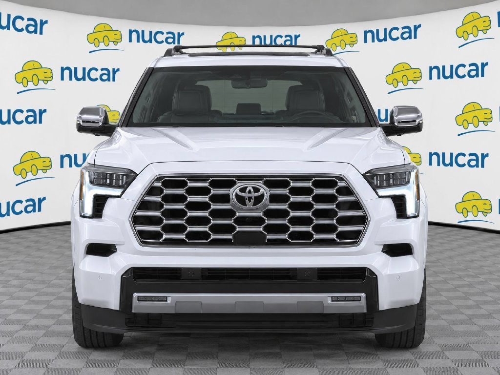 Used 2025 Toyota Sequoia Capstone AWD/4WD image 5
