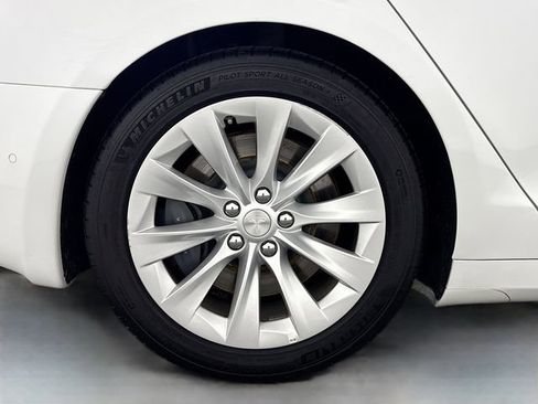 Used 2020 Tesla Model S Long Range AWD/4WD image 30
