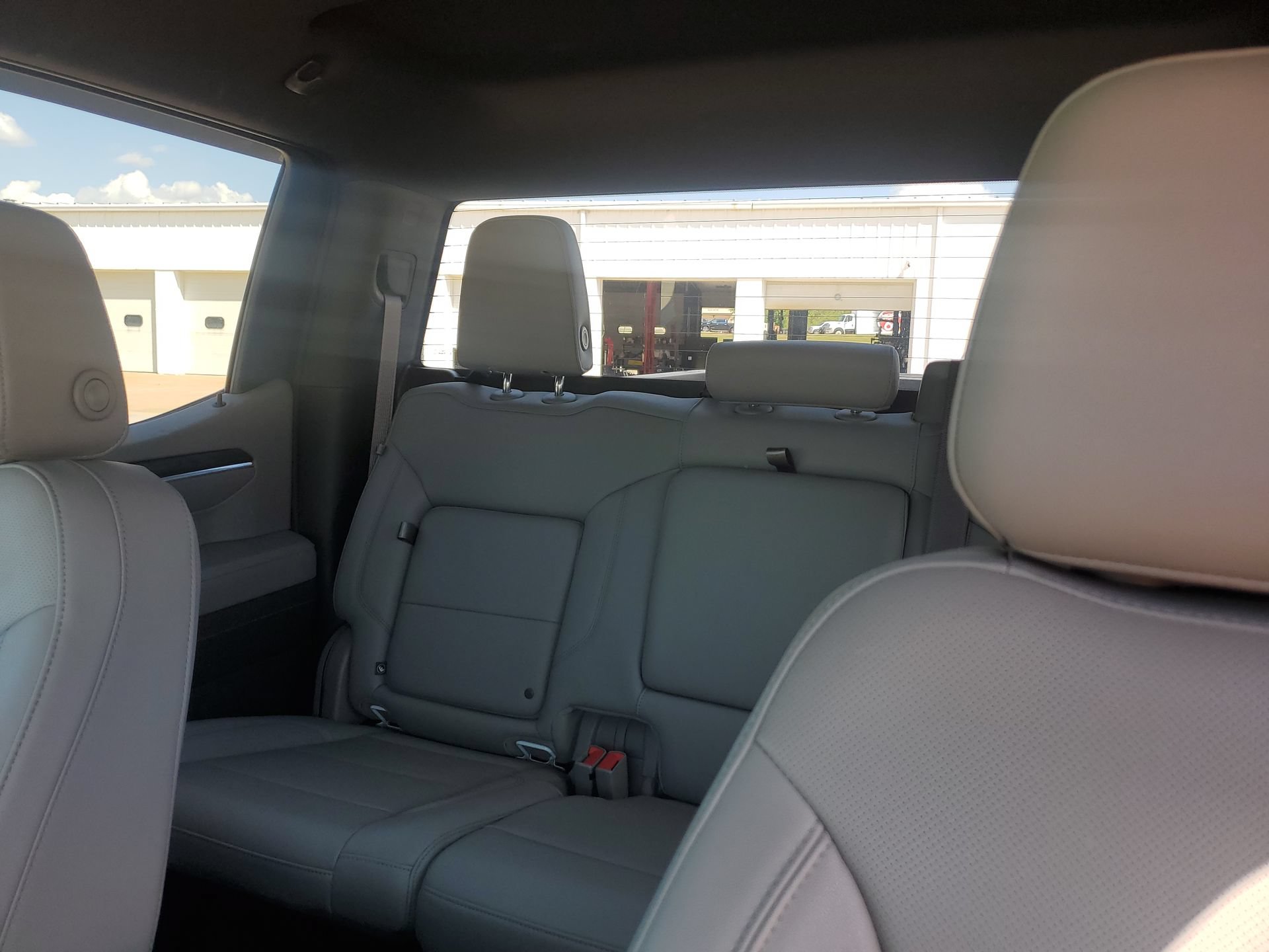 Used 2023 GMC Sierra 1500 SLT w/ SLT Premium Package AWD/4WD image 28