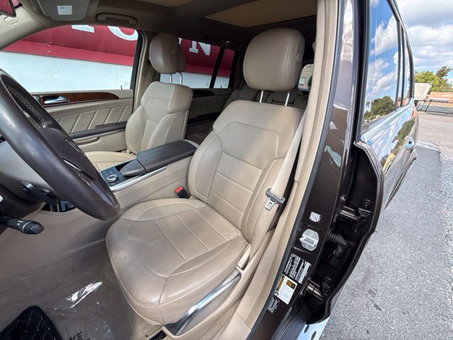 Used 2015 Mercedes-Benz GL 550 4MATIC w/ Accessory Chrome Package image 5