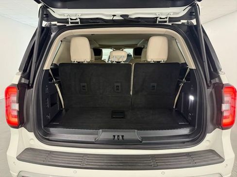 Used 2023 Ford Expedition Platinum image 8