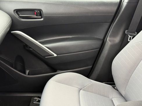 Used 2025 Toyota Corolla Cross AWD Hybrid image 13