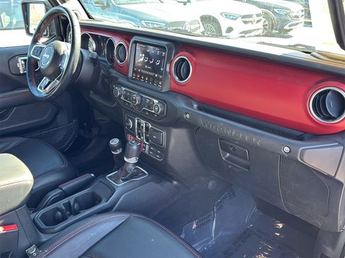 Used 2023 Jeep Wrangler Unlimited Rubicon w/ Cold Weather Group image 23