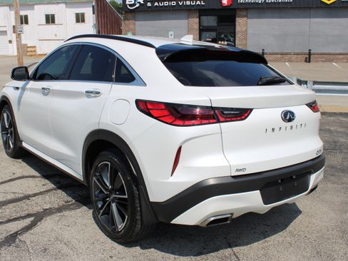Used 2023 INFINITI QX55 Sensory w/ Lighting Package AWD/4WD image 3