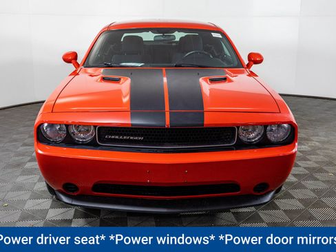 Used 2014 Dodge Challenger SXT image 7
