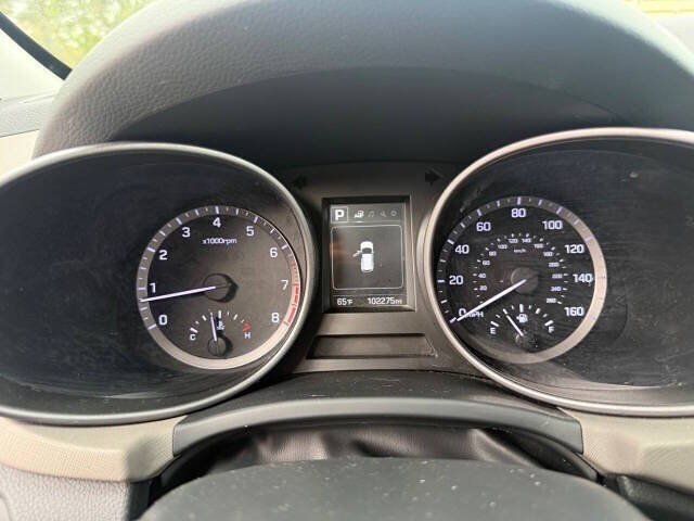 Used 2018 Hyundai Santa Fe Sport w/ Cargo Package FWD image 17