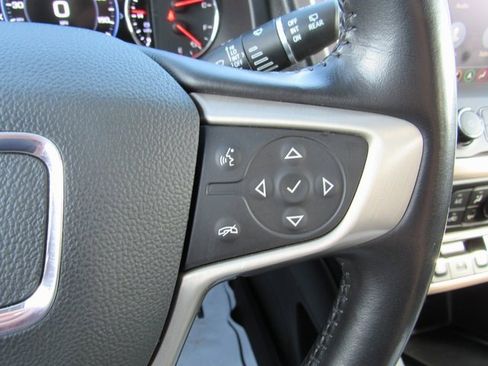 Used 2021 GMC Acadia Denali w/ Denali Technology Package image 17