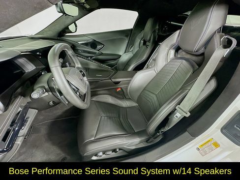 Used 2025 Chevrolet Corvette Stingray Premium Cpe w/ Z51 Performance Package RWD image 28