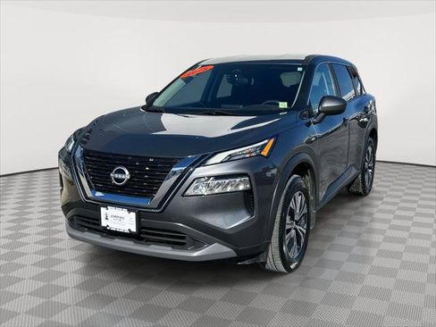 Used 2023 Nissan Rogue SV image 3