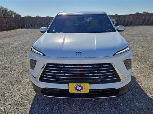 New 2026 Buick Enclave Preferred image 8