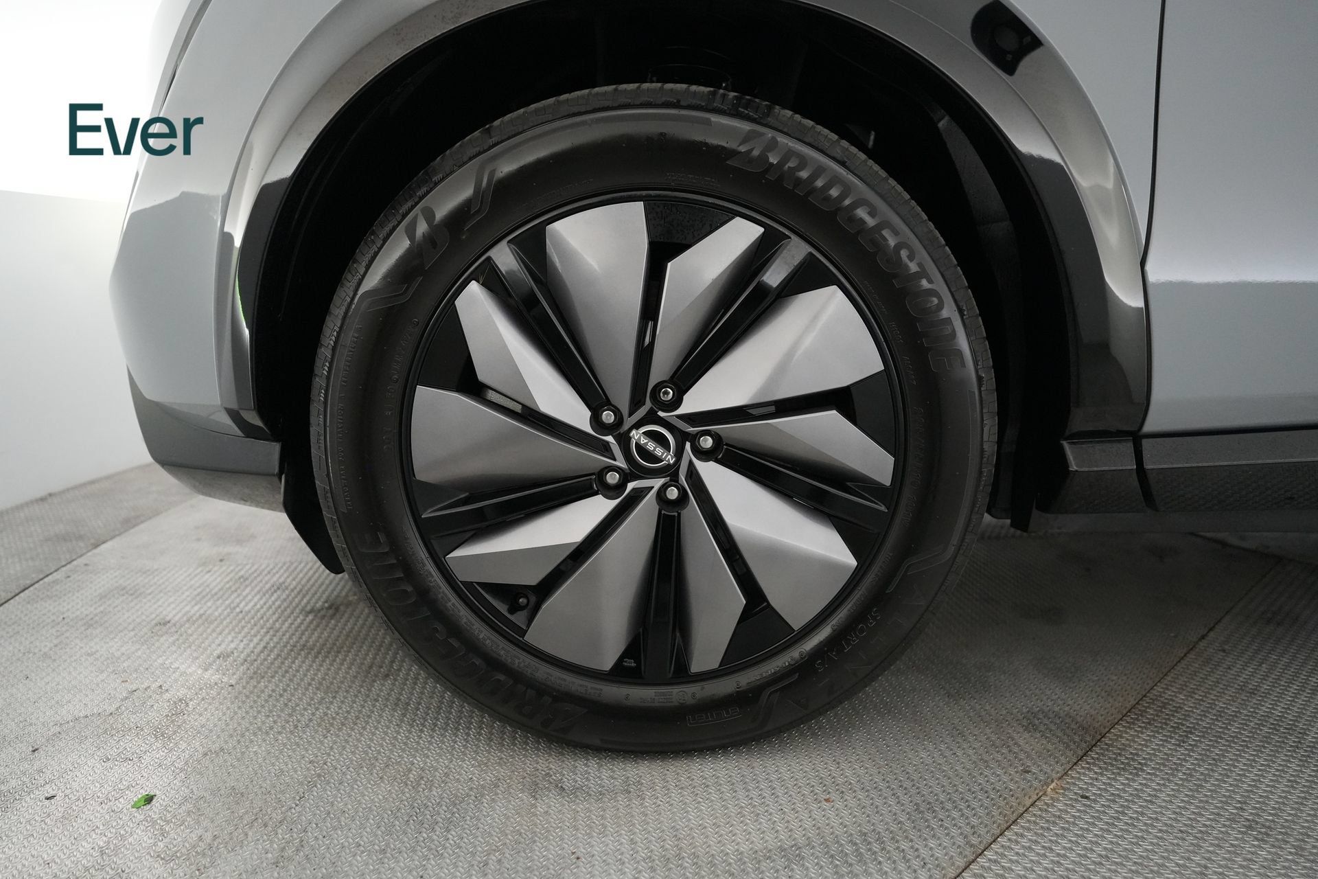 Used 2023 Nissan Ariya FWD image 19