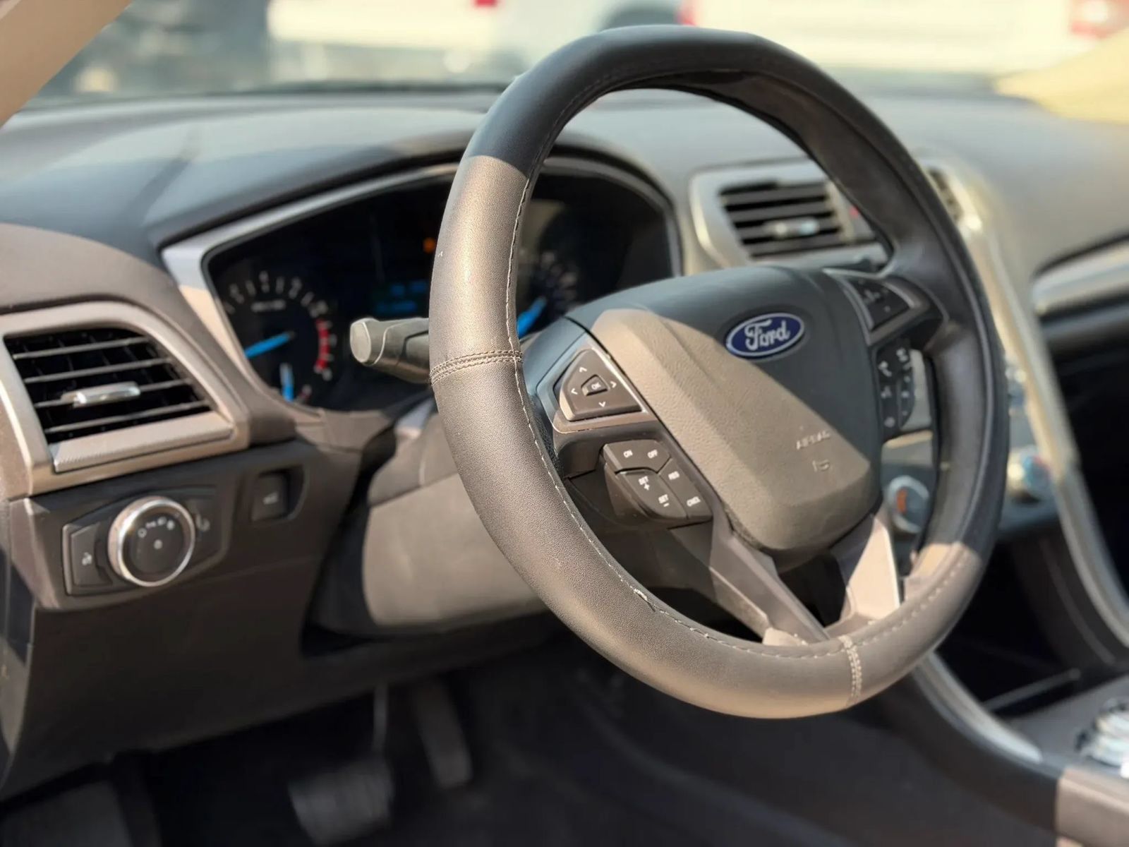 Used 2018 Ford Fusion S FWD image 9
