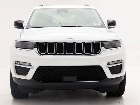 Used 2023 Jeep Grand Cherokee 4WD 4xe image 4