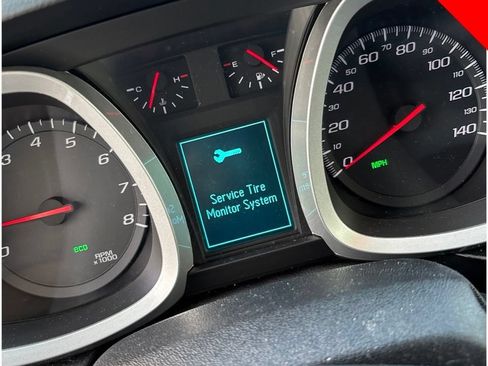 Used 2015 Chevrolet Equinox LT w/ Driver Convenience Package FWD image 18