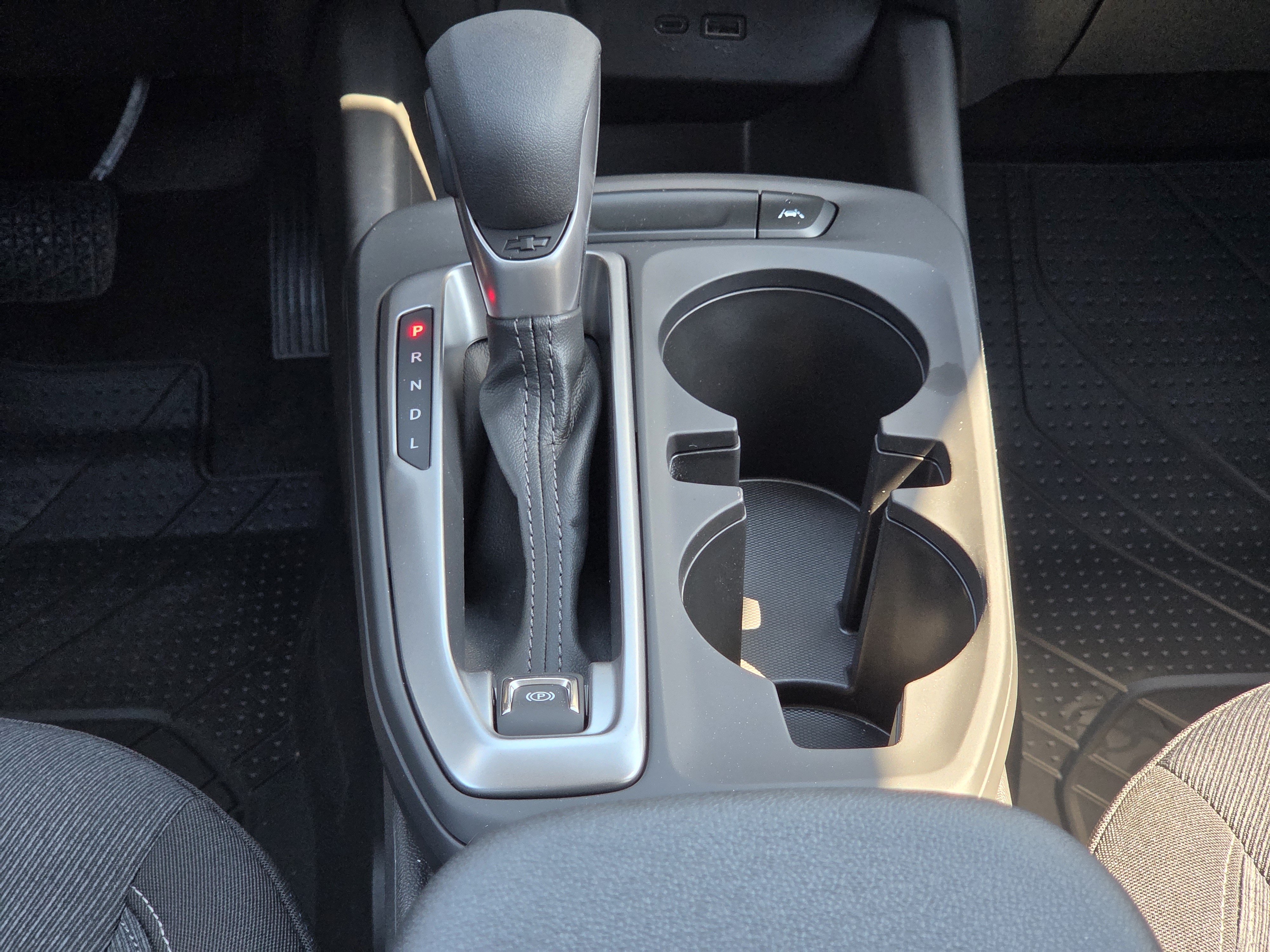 New 2026 Chevrolet Trax LS w/ LS Convenience Package FWD image 11