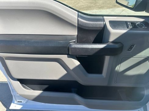 Used 2016 Ford F150 XL w/ Equipment Group 101A Mid RWD image 13